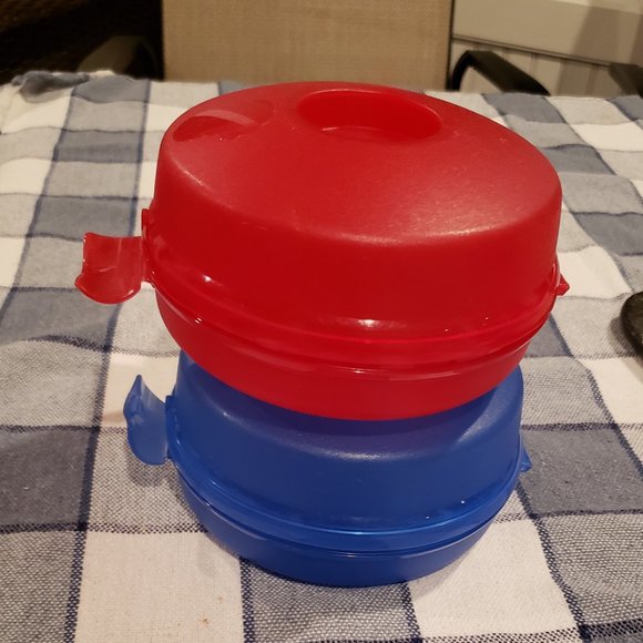 Tupperware Other - EUC Tupperware round sandwich keepers